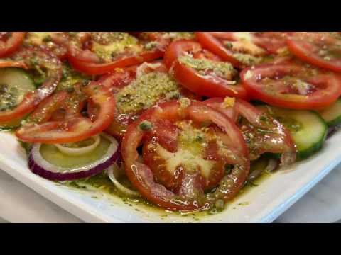 Video preview for Should tomatoes and cucumbers be eaten together without vinegar?